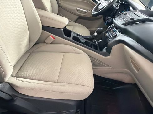 Used 2017 Ford Escape SE FWD image 24