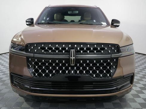 New 2026 Lincoln Navigator Black Label AWD/4WD image 10