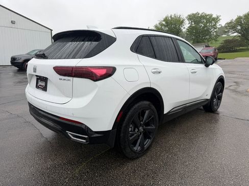 Used 2025 Buick Envision Sport Touring AWD/4WD image 3