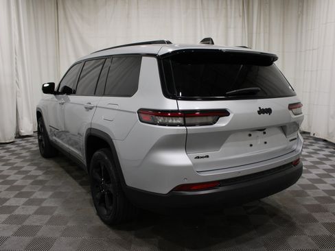 Used 2024 Jeep Grand Cherokee L Limited w/ Black Appearance Package AWD/4WD image 37