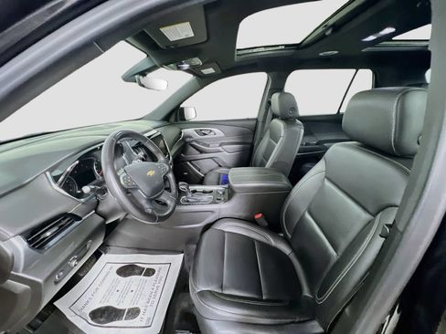 Certified 2022 Chevrolet Traverse LT w/ LT Premium Package AWD/4WD image 21