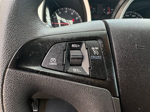 Used 2017 Chevrolet Equinox LS FWD image 19