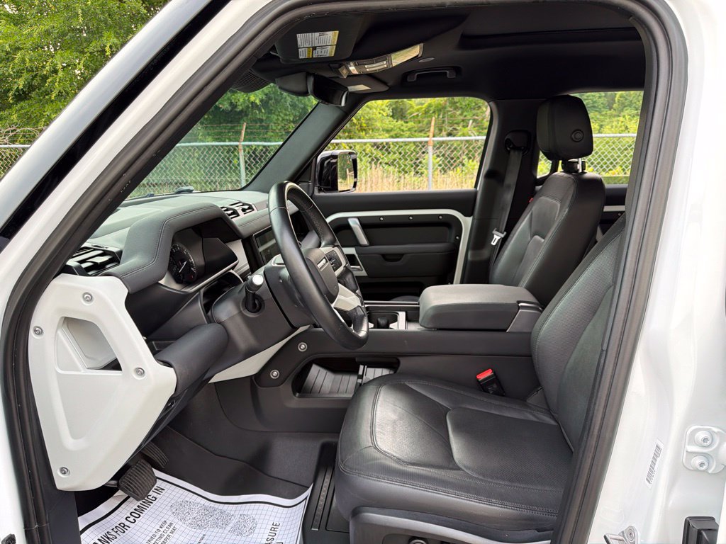 Used 2023 Land Rover Defender 110 X-Dynamic SE AWD/4WD image 22