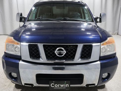 Used 2011 Nissan Titan SL w/ SL Technology Pkg image 8