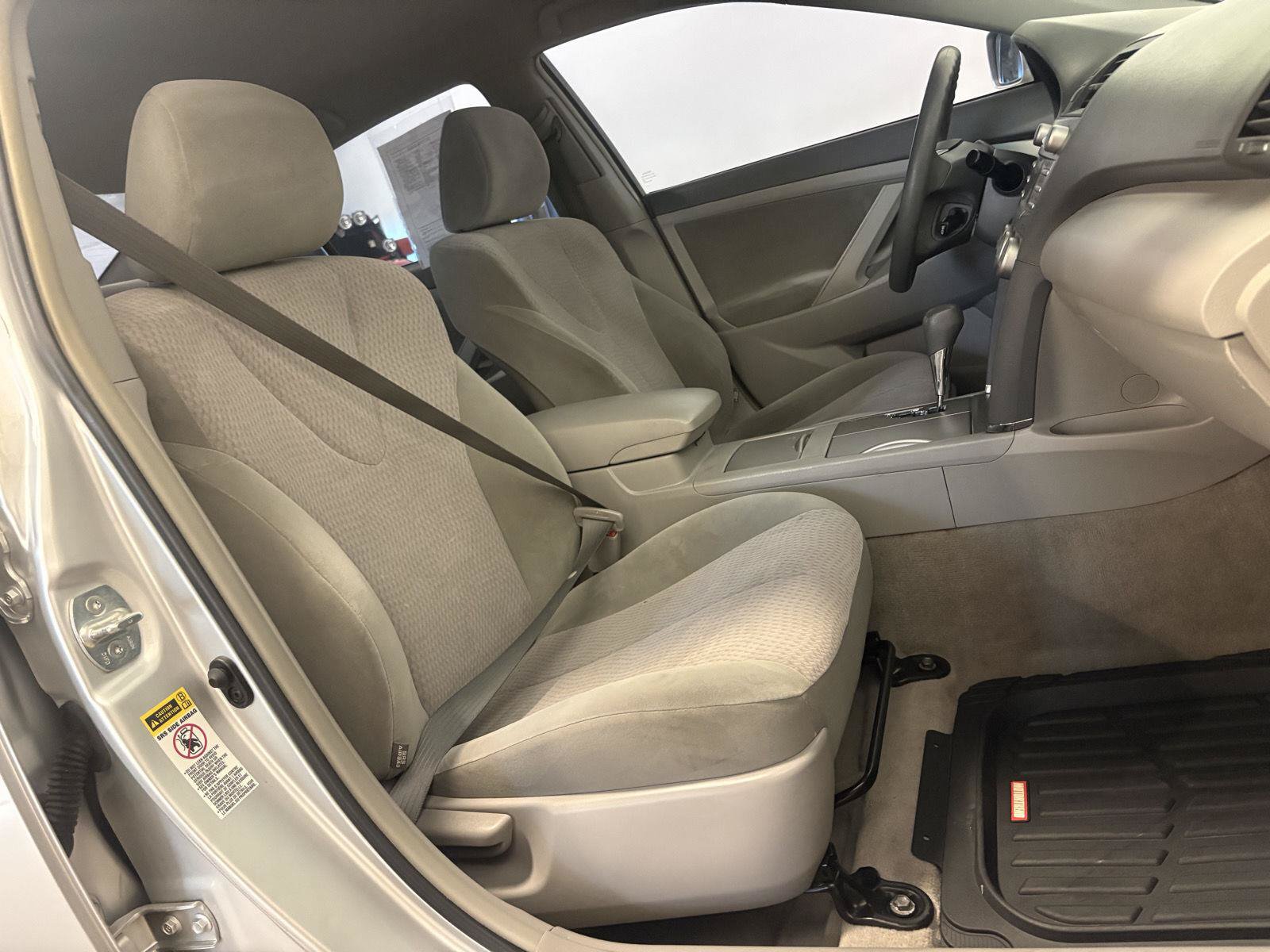 Used 2011 Toyota Camry LE FWD image 52