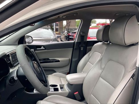 Used 2018 Kia Sportage EX w/ EX Sport Appearance Package FWD image 8