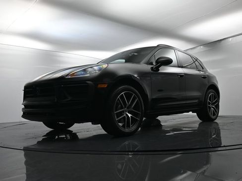 Certified 2026 Porsche Macan AWD/4WD image 43
