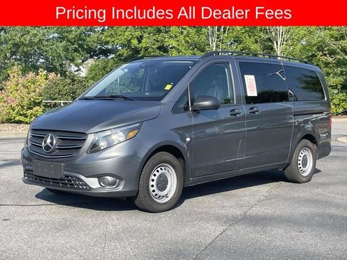 Used 2023 Mercedes-Benz Metris Passenger image 1