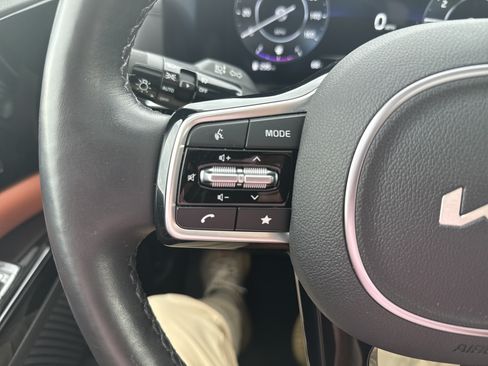 Used 2024 Kia Carnival SX Prestige FWD image 17