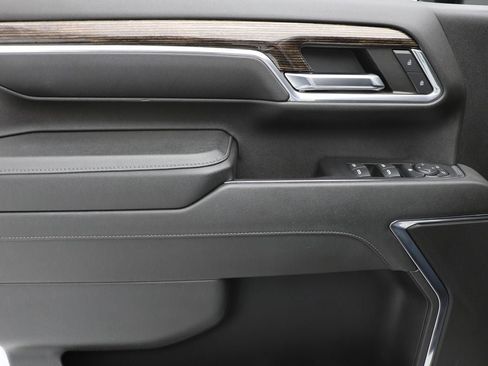 Used 2024 GMC Sierra 2500 SLE image 18