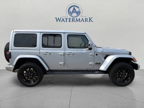 Used 2021 Jeep Wrangler Unlimited Sahara AWD/4WD image 9