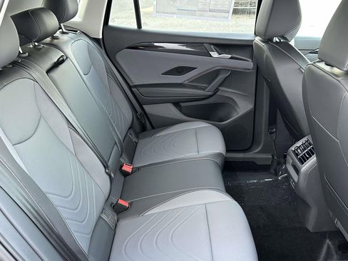 New 2026 Volkswagen Tiguan SE image 15