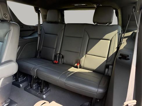 Used 2021 Chevrolet Tahoe Z71 image 32