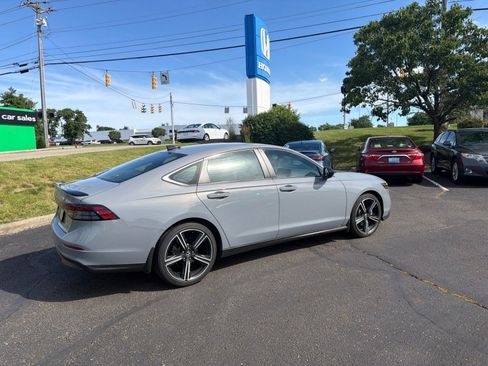 Used 2023 Honda Accord Sport image 11
