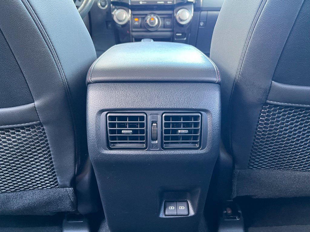 Used 2024 Toyota 4Runner TRD Off-Road Premium AWD/4WD image 24
