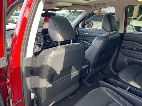 Certified 2023 Nissan Pathfinder SL w/ SL Premium Package image 10