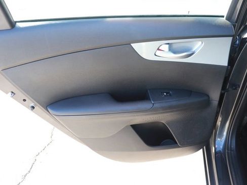 Used 2023 Kia Forte LXS image 12