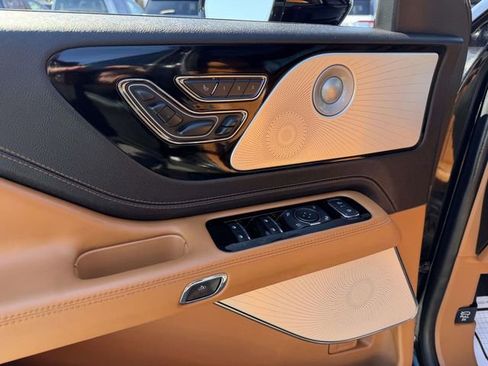Certified 2023 Lincoln Aviator Black Label w/ Jet Package AWD/4WD image 19