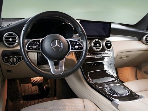 Used 2022 Mercedes-Benz GLC 300 4MATIC Coupe image 21