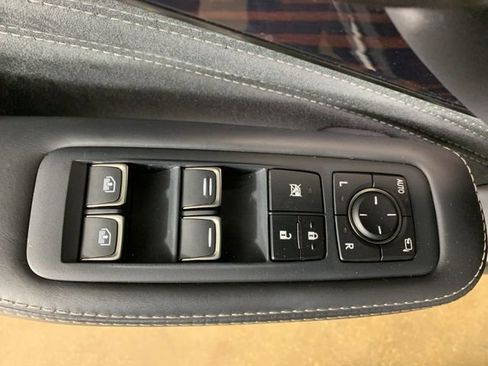 Used 2022 Lexus LS 500 AWD w/ Luxury Package image 18