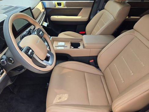 Used 2026 Hyundai Santa Fe Calligraphy image 8