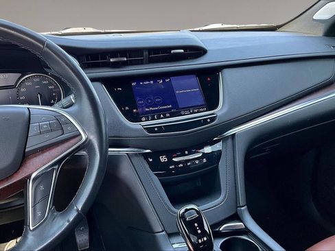 Certified 2023 Cadillac XT5 Premium Luxury AWD/4WD image 6