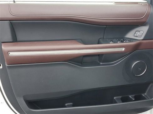 Certified 2023 Ford Expedition Limited image 23