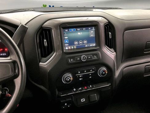 Used 2019 Chevrolet Silverado 1500 Custom Trail Boss w/ Custom Convenience Package AWD/4WD image 8