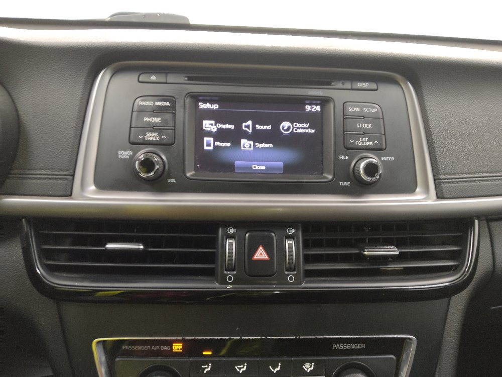 Used 2017 Kia Optima LX FWD image 25