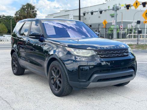Used 2020 Land Rover Discovery SE AWD/4WD image 11