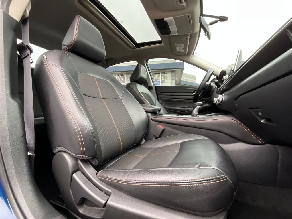 Used 2019 Nissan Altima 2.5 SR w/ SR Premium Package FWD image 11
