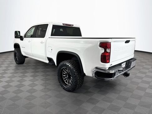 Used 2022 Chevrolet Silverado 2500 LT w/ Fleet Comfort Package AWD/4WD image 5