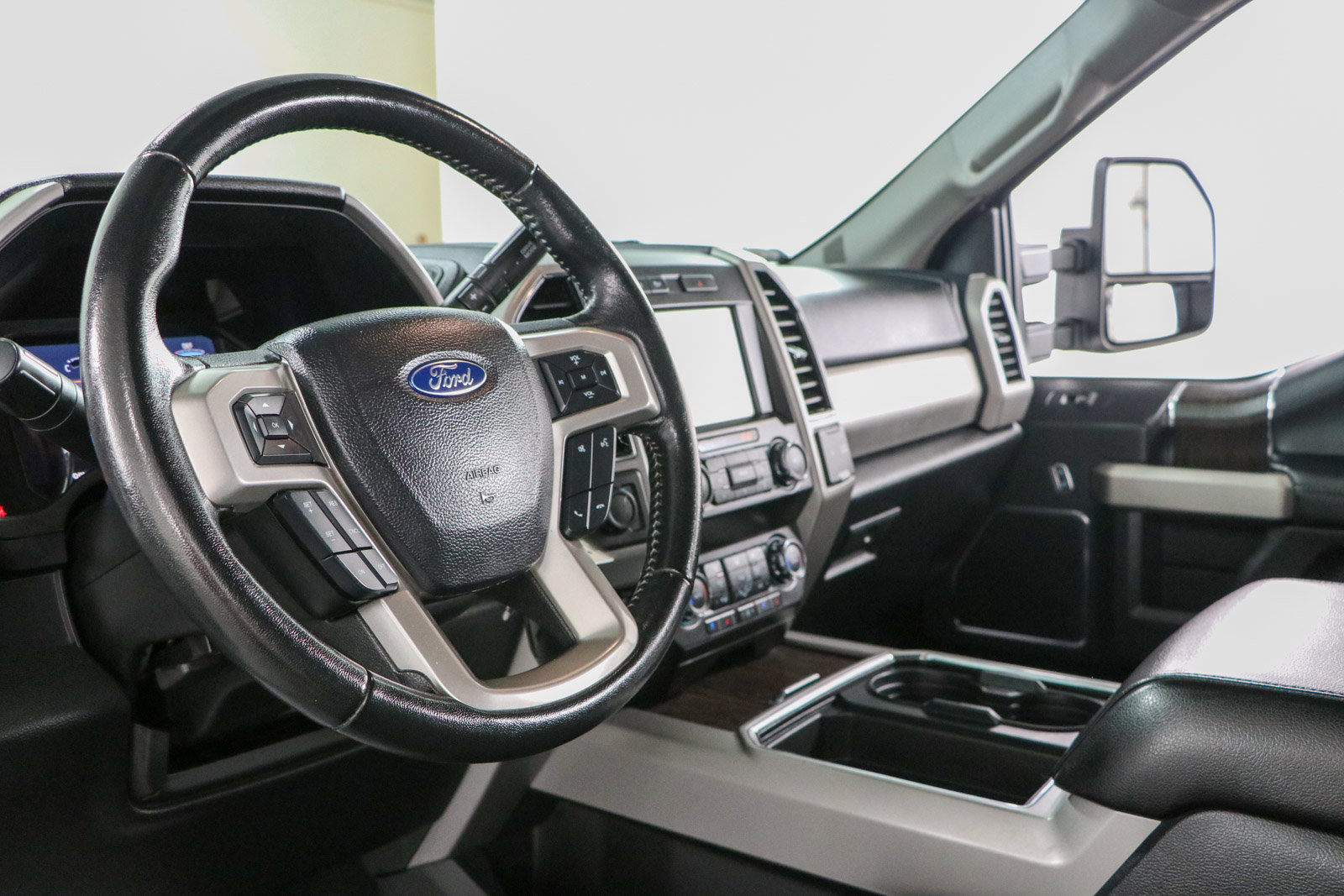Used 2021 Ford F250 Lariat w/ Lariat Value Package AWD/4WD image 24