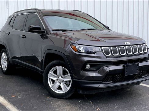 Used 2022 Jeep Compass Latitude image 31