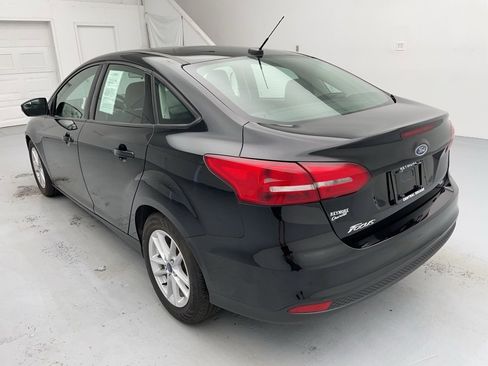 Used 2017 Ford Focus SE image 9