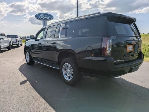 Used 2017 GMC Yukon XL SLT AWD/4WD image 6