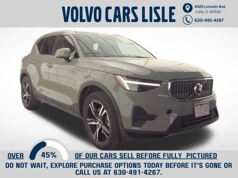Certified 2025 Volvo XC40 B5 Core AWD/4WD image 1