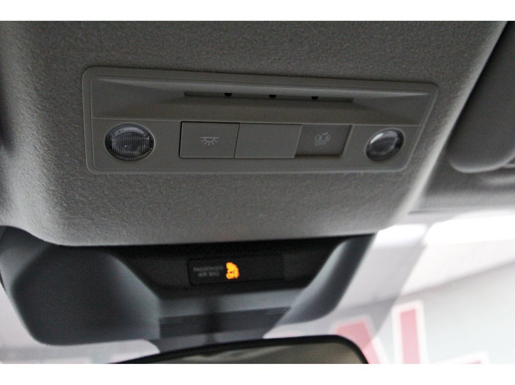 Used 2025 Nissan Kicks SV FWD image 22