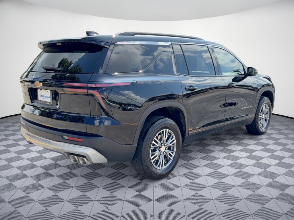 Used 2026 Chevrolet Traverse LT w/ Driver Confidence Package FWD image 9