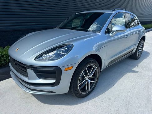 Used 2026 Porsche Macan AWD/4WD image 7