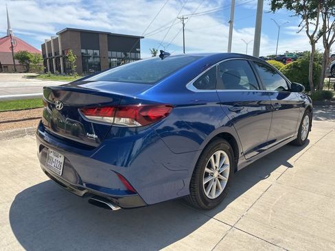 Used 2018 Hyundai Sonata SE w/ Cargo Package image 10