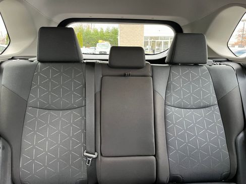 Used 2025 Toyota RAV4 XLE image 38