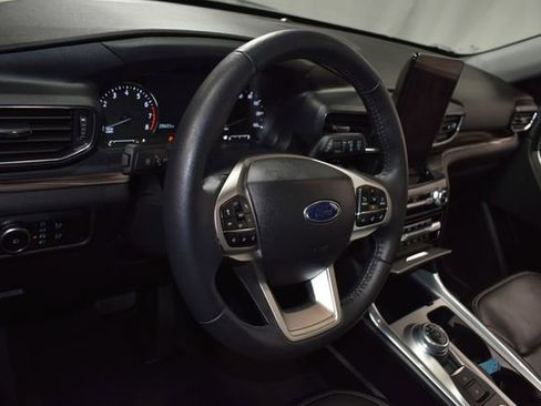 Used 2024 Ford Explorer Limited w/ Limited Technology Package AWD/4WD image 11