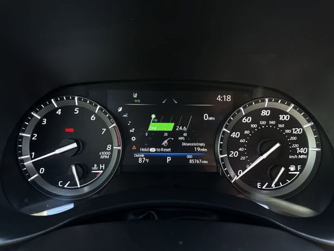Used 2021 Toyota Highlander XSE AWD/4WD image 18