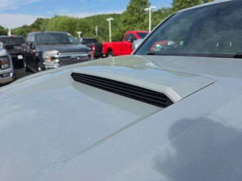 Used 2019 Toyota Tacoma TRD Sport AWD/4WD image 35