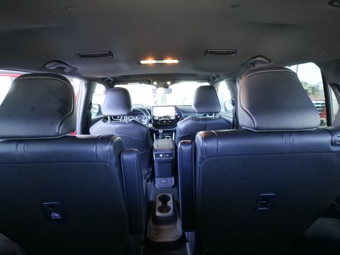 Used 2023 Toyota Highlander XSE AWD/4WD image 14
