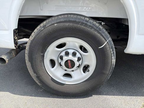 New 2025 GMC Savana 2500 w/ Driver Convenience Package image 15