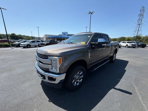 Used 2018 Ford F250 Lariat w/ Lariat Ultimate Package AWD/4WD image 22