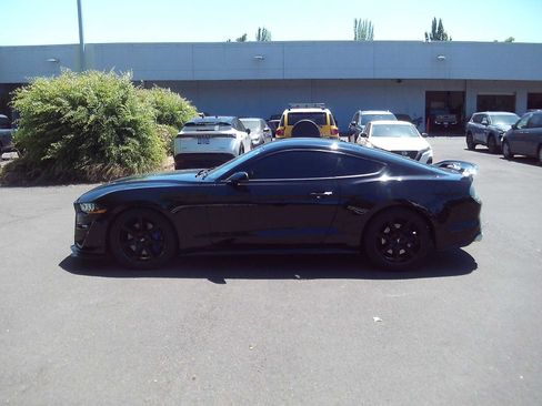 Used 2019 Ford Mustang GT Premium w/ Black Accent Package RWD image 2