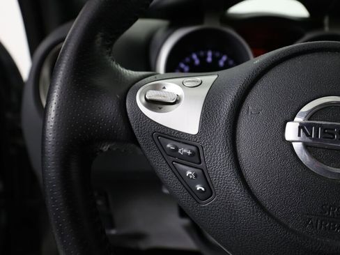 Used 2011 Nissan Juke SV image 32